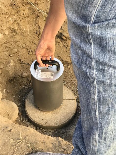 Mines students partner with Colorado Geological Survey to install seismometer on campus ...