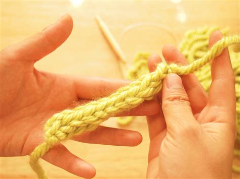 3 Ways to Knit an I Cord - wikiHow