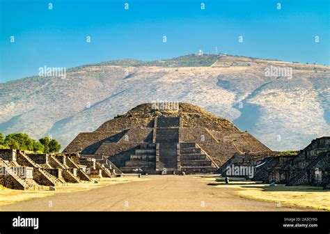 Pyramid of the Moon at Teotihuacan in Mexico Stock Photo - Alamy