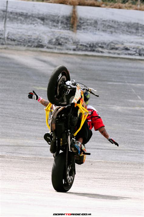 motorcycle-stunt-riding—born-to-ride-(25) | Born To Ride Motorcycle ...