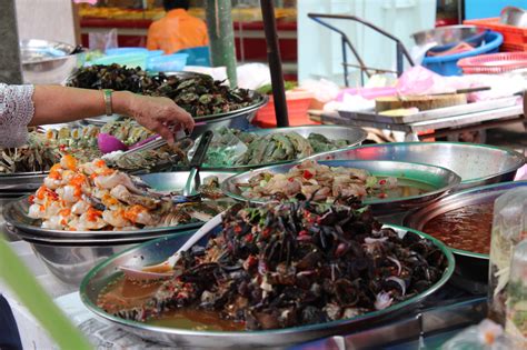 Street food in Bangkok Chinatown - Routes and Trips