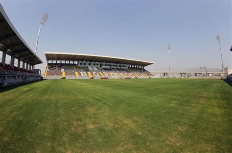 Bornova Aziz Kocaoğlu Stadyumu – StadiumDB.com