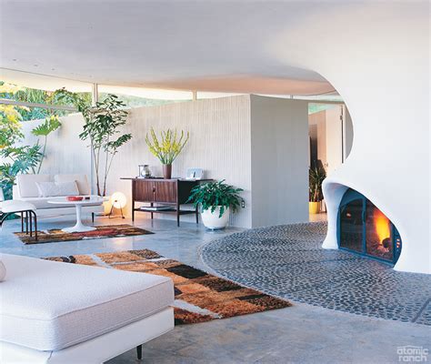 Embrace Your Midcentury Circular Home with These 3 Tips