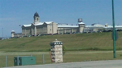 Stony Mountain penitentiary goes into lockdown | CTV News Winnipeg