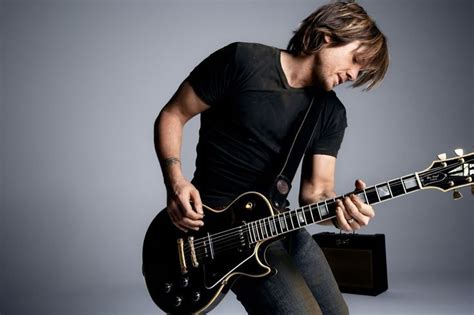 Idea by Jennifer Marks on Keith | Keith urban, Guitar lessons for beginners