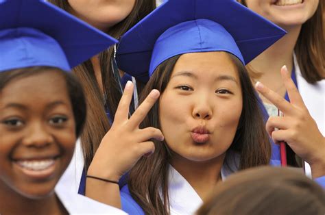 Shoreline Area News: Shorewood graduation