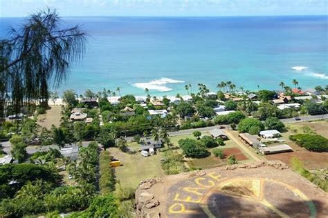 Hiking to North Shore pillbox: Ehukai Pillbox Hike - BEST North Shore ...