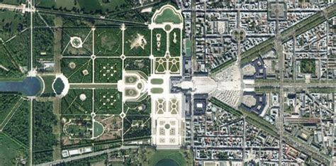 Map of the Palace of Versailles. Map of Versailles Gardens.