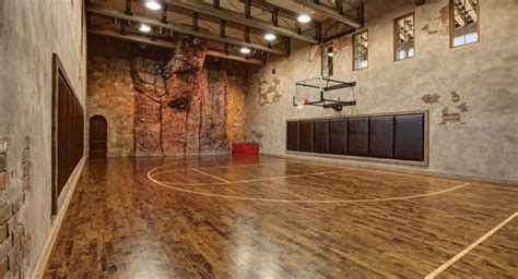 Luxury Home Basketball Court, Basketball Room, Basketball Tricks ...