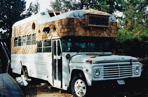 School Bus Home – Tiny House Swoon