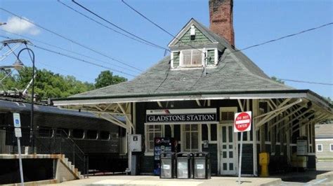 Gladstone Train Station in Peapack Gladstone. A good place to jump the train to NYC. | Nyc train ...