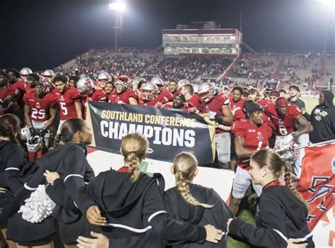 Nicholls Football Clinches Southland Title and FCS Playoff Spot | Multimedia | lafourchegazette.com