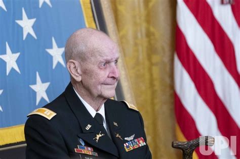 Photo: President Biden Awards Medal of Honor to Army Captain Larry ...