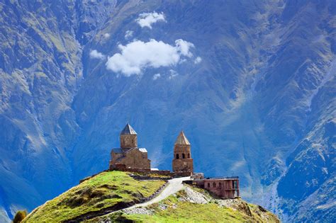 SVANETI HIKING TOUR 7 DAYS – foxy-travel