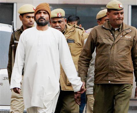 Delhi court awards death sentence to serial killer Chandrakant Jha in ...