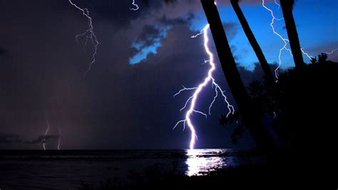 In Venezuela, nature’s most electrifying lightning show - BBC Travel