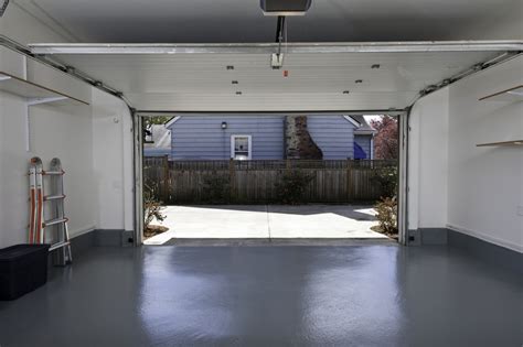 4 Tips For Repairing Concrete In Your Garage | Lift-Up Concrete