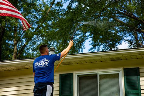 Low-Pressure Soft Wash Cleaning Services for Asphalt Roofs