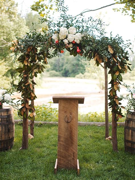 25 Wonderful Wedding Arbors That Will Impress