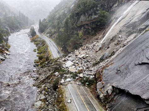 'Bomb cyclone' hits Northern California bringing heavy rain and flooding : NPR