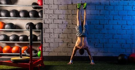 Handstand Push-ups Guide: Muscles Worked, How-To, Variations, and Tips – Fitness Volt