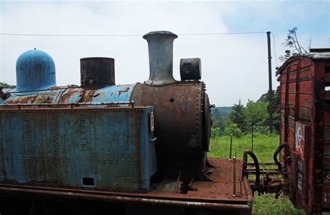 Old Rusted Blue Steam Locomotive Free Stock Photo - Public Domain Pictures