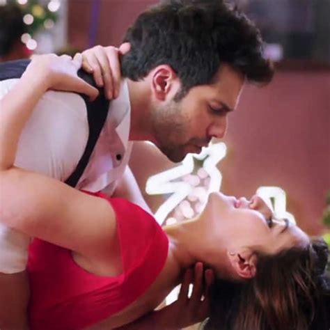 Varun Dhawan and Kriti Sanon’s sizzling chemistry in new song ‘Premika ...