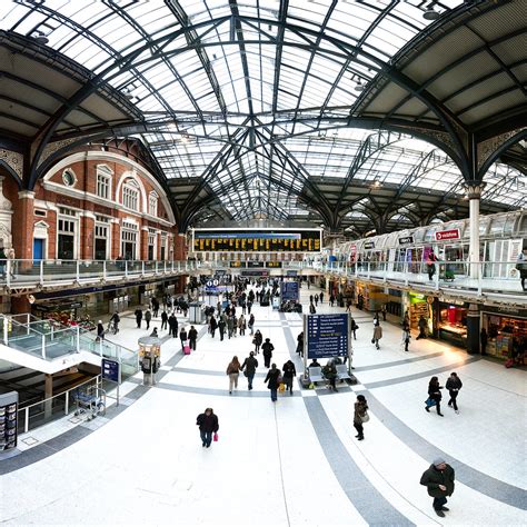 Liverpool Train Station | Robert Burns | Flickr