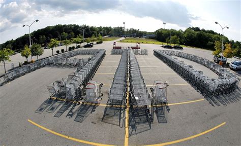 Market Basket family feud: Deal reached to sell company to Arthur T ...