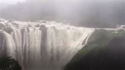 Jog Falls at it’s best during monsoon, see the video - Oneindia News