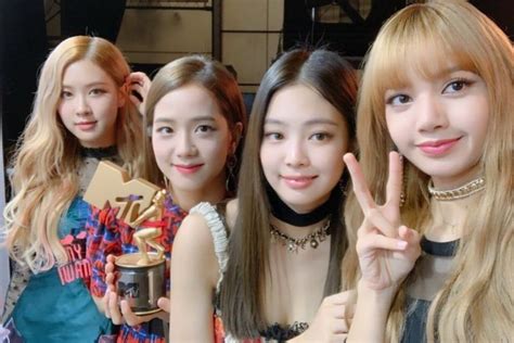 "DDU-DU DDU-DU" de BLACKPINK remporte le prix de la meilleure vidéo de ...