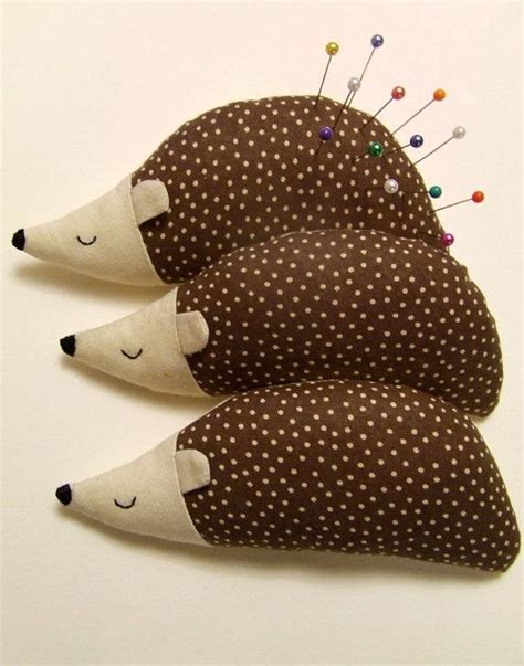 Hedgehog pin cushion | Pin cushions, Sewing accessories, Quilt sewing