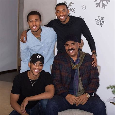 Comedian, Actor & Singer Steve Harvey With His Sons | Steve harvey ...