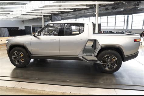 Rivian R1T Pickup Truck - The Big Picture