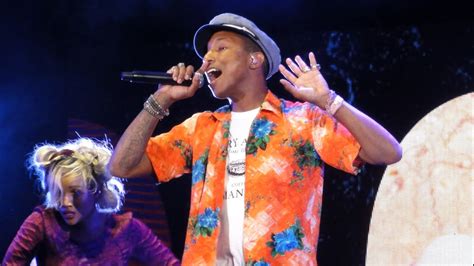 Pharrell Williams - Happy live [HD] 26 6 2015 Rock Werchter Festival ...