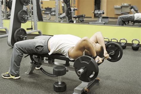 Skull Crushers Superset With Narrow Grip Bench Press