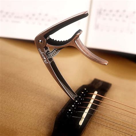 10 Best Guitar Capos in 2022 [Buying Guide] - Music Critic