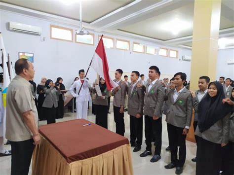 Direktur Poltekkes Kemenkes Palembang Melantik Pengurus Organisasi Kemahasiswaan (Ormawa ...