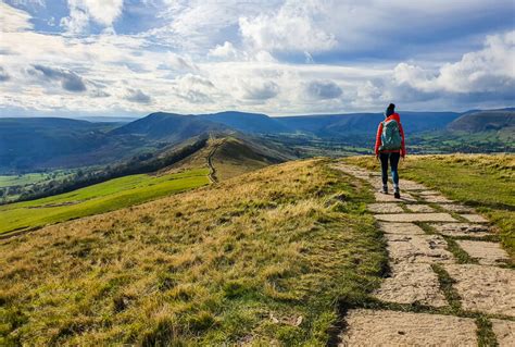 10 Mam Tor Walks in the Peak District (Short, Medium + Long Walking Routes) - Peak District Walks