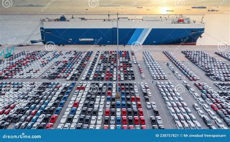 Roll-on Roll-off RORO Or Ro-ro Ships Or Oceangoing Vehicle Carrier Ship ...