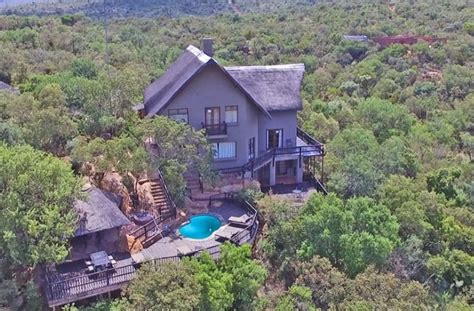 self catering lodge accommodation | 3 on Cliff | Mabalingwe Nature Reserve, Limpopo Province ...