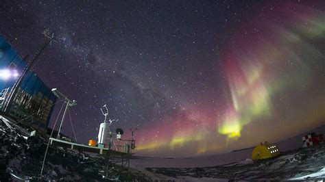 Awesome Aurora – Australian Antarctic Program