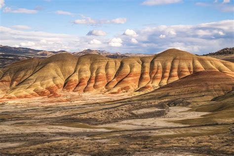 Exploring The Painted Hills—Oregon's Most Alien Landscape