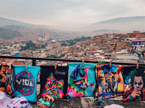 Comuna 13 in Medellin: The Best Graffiti Tour in the City - Life Beyond ...