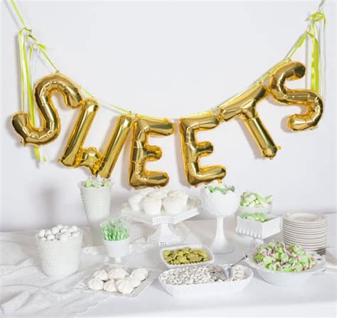 21 Jumbo Ideas for Gold Letter Balloons at Your Wedding