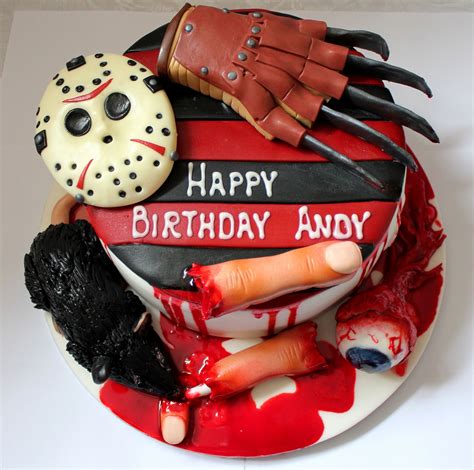 Horror Film Birthday Cake!! | Scary cakes, Halloween birthday cakes, Scary halloween cakes