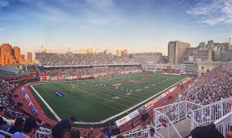 McGill University - Percival Molson Stadium - NCK