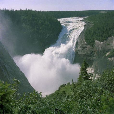 Churchill Falls | Newfoundland and labrador, Natural landmarks, Waterfall