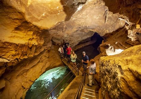 Jenolan Caves, Blue Mountains - Guided tours, accommodation & bushwalks | Visit NSW