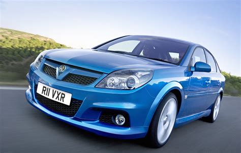 Vauxhall Vectra VXR (2005 - 2008) Photos | Parkers